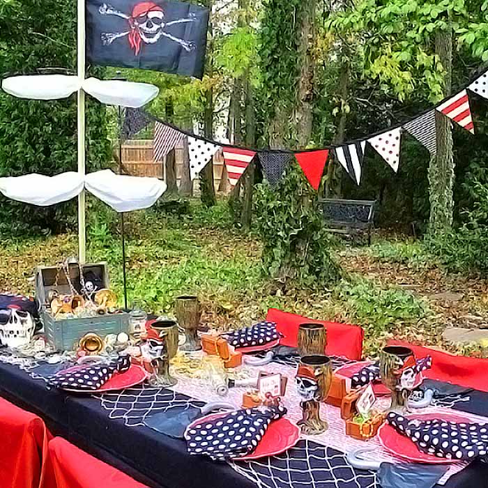 Праздничный стол в пиратском стиле